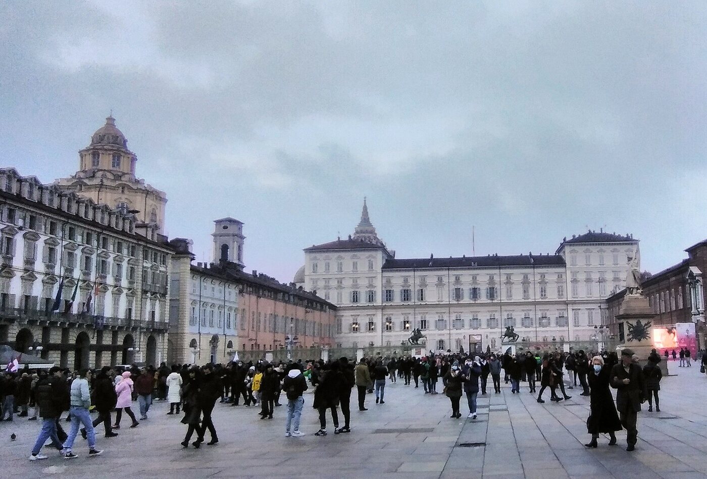 Turin как практичная база для первого Piedmont маршрута